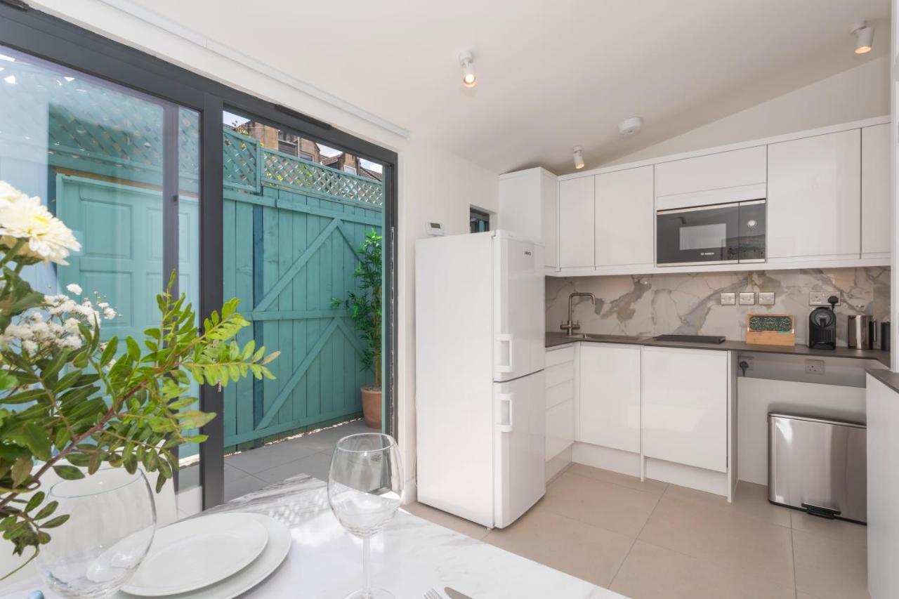 The Blue Door Apartment Bath Exterior photo