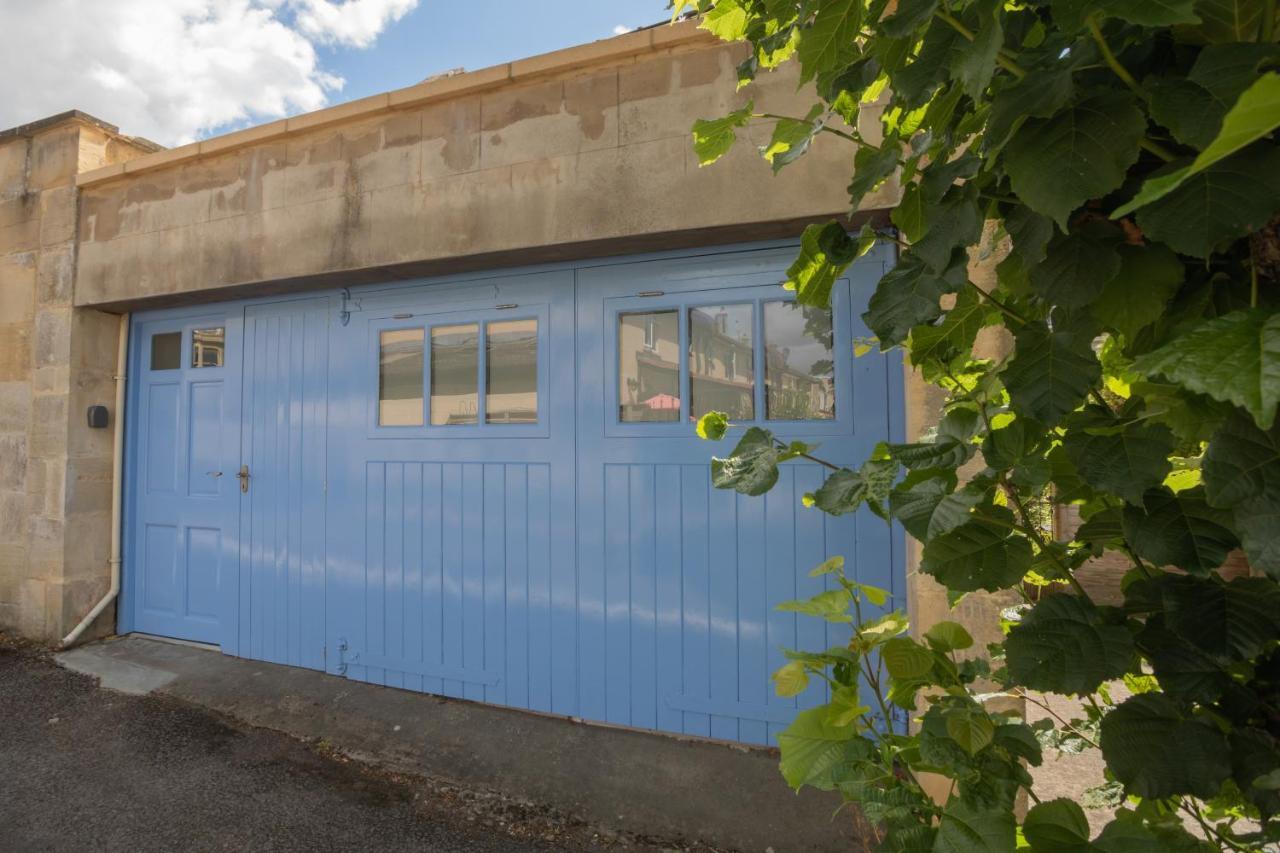 The Blue Door Apartment Bath Exterior photo