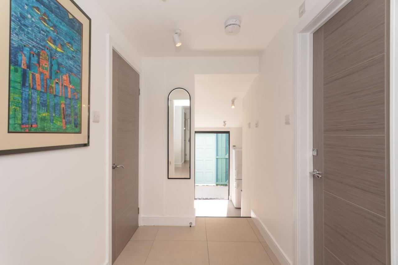 The Blue Door Apartment Bath Exterior photo