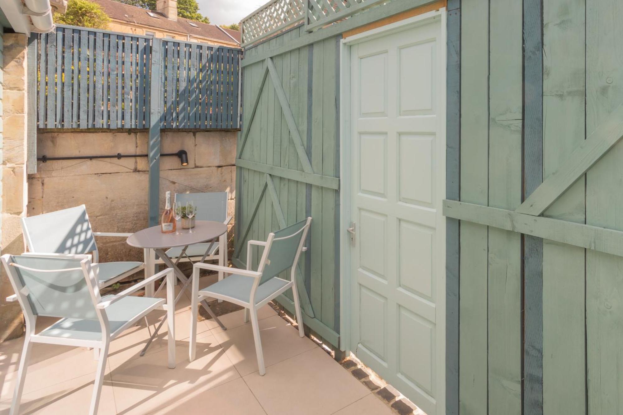 The Blue Door Apartment Bath Room photo
